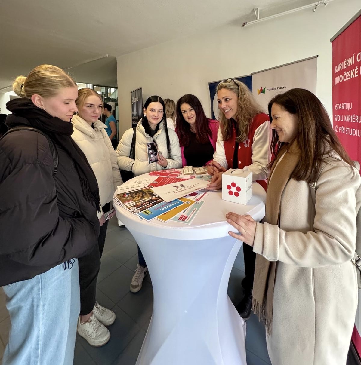 b5aaaed4-0ffc-44fd-a2ed-7a3629e272b0